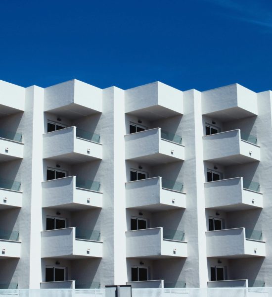 simi-iluyomade-8MRe87uYbgY-unsplash